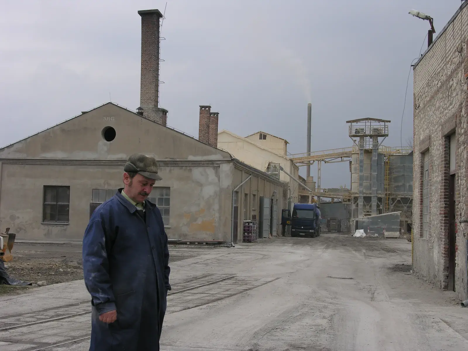 Bluebird Fertilizers — 1990: The production plant during the era of the employee-owned company.